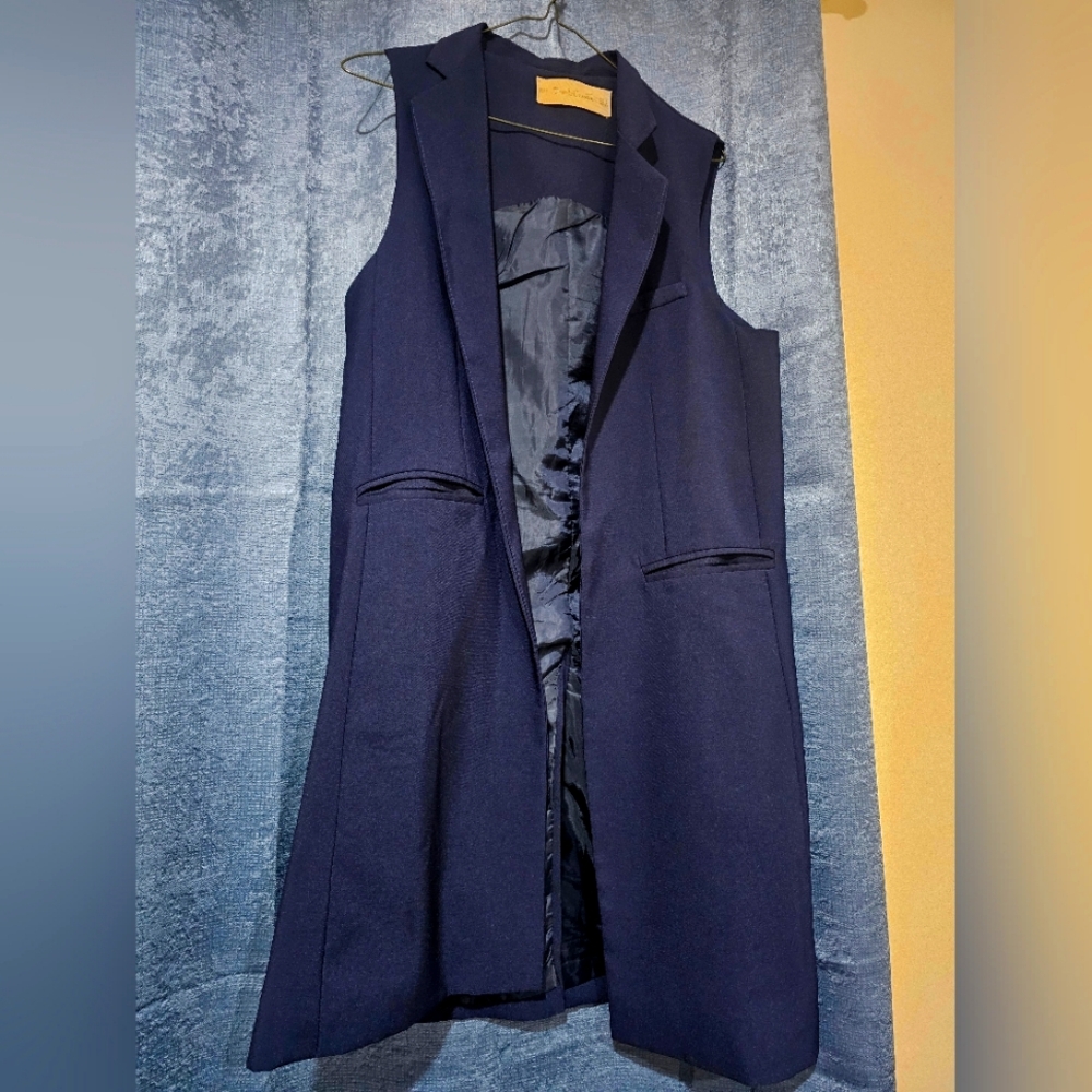 Dream Liu collection sleeveless vest